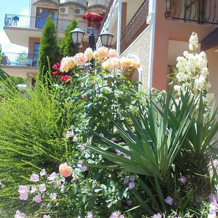 Byala Perla Family فندق